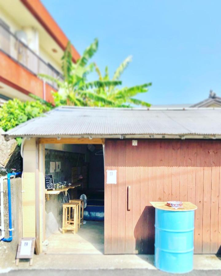 奄美ゲストハウス Hub A Nice Inn Setouchi  Luaran gambar